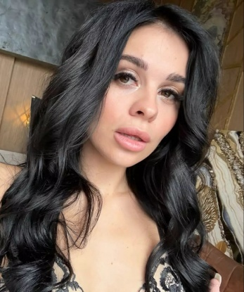 Аня