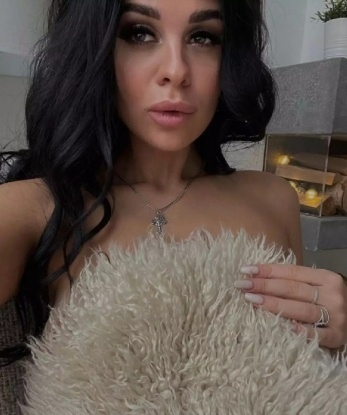 Аня